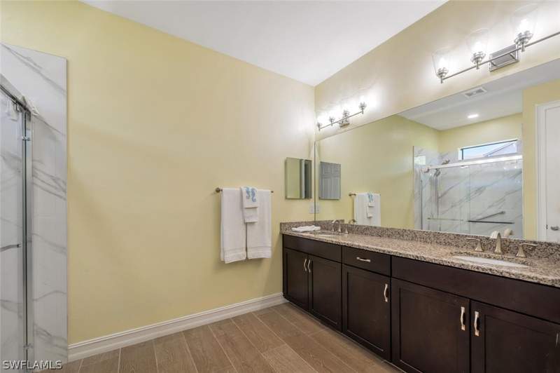 4 bedroom SingleFamilyResidence at 14453 Tuscany Pointe Trl, Tuscany Pointe, Naples — photo 4