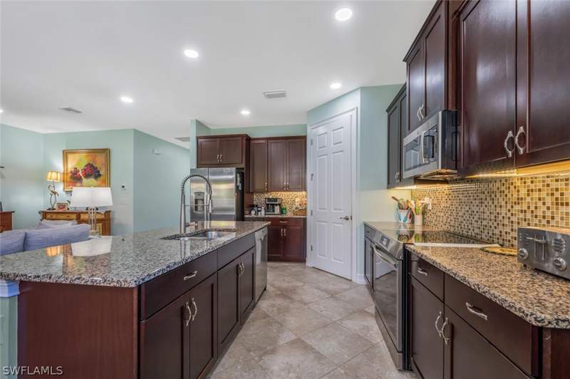 4 bedroom SingleFamilyResidence at 14453 Tuscany Pointe Trl, Tuscany Pointe, Naples — photo 5