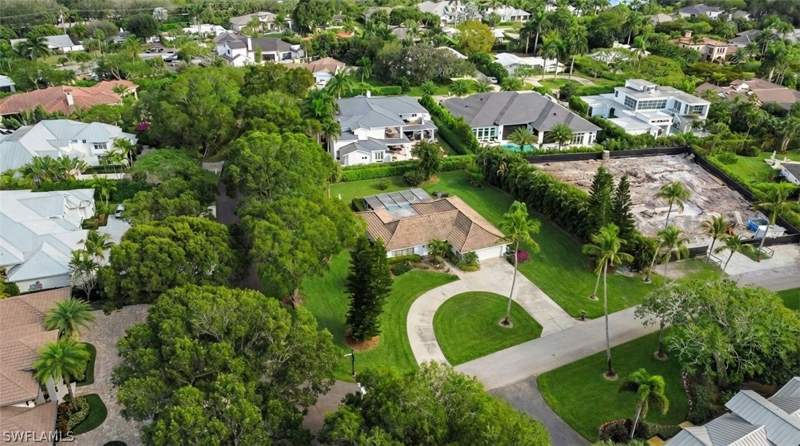 3 bedroom SingleFamilyResidence at 690 Murex Dr, Coquina Sands, Naples — photo 5