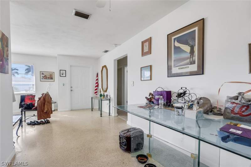 2 bedroom SingleFamilyResidence at 5155 Sunnybrook Ct, Cape Coral, Cape Coral — photo 4