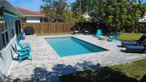 560 E Valley Dr, Bonita Springs FL - photo 18 of 19