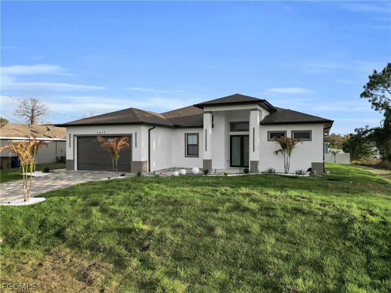 4 bedroom SingleFamilyResidence at 3917 33rd St SW, Lehigh Acres, Lehigh Acres — photo 1