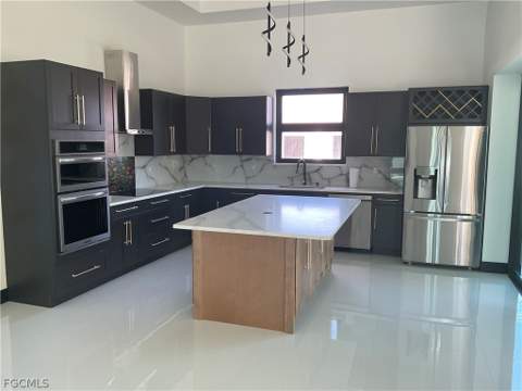 113 SW 37th Ave, Cape Coral FL - photo 11 of 33