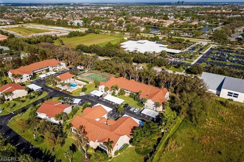 2 bedroom Condominium at 9627 Eaton Gardens Ln 105, Villages, Fort Myers — photo 5