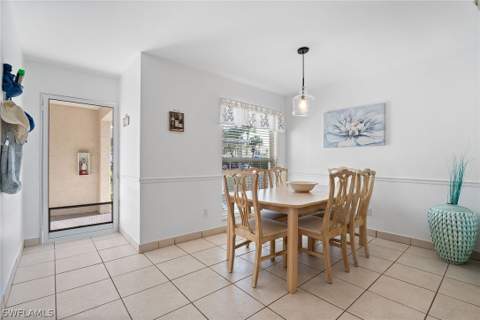 821 Gulf Pavilion Dr 106, Naples FL - photo 11 of 34