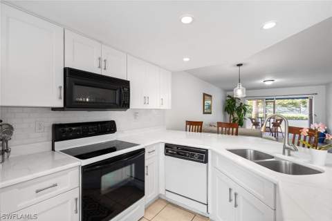 821 Gulf Pavilion Dr 106, Naples FL - photo 12 of 34