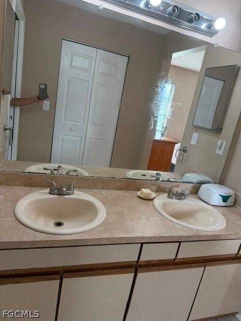 322 SE 46th Ln, Cape Coral FL - photo 13 of 19