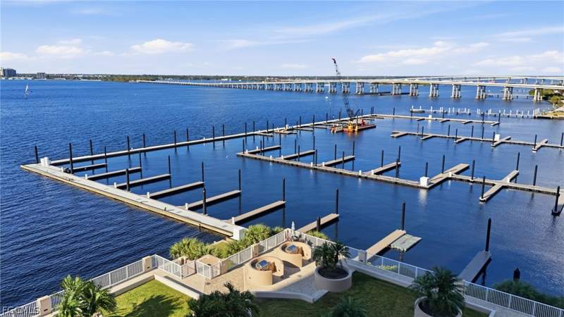 3 bedroom Condominium at 2090 W 1st St 1206, High Point Place, Fort Myers — photo 5