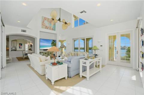 195 San Mateo Dr, Bonita Springs FL - photo 6 of 46