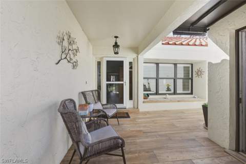 738 Reef Point Cir, Naples FL - photo 10 of 37