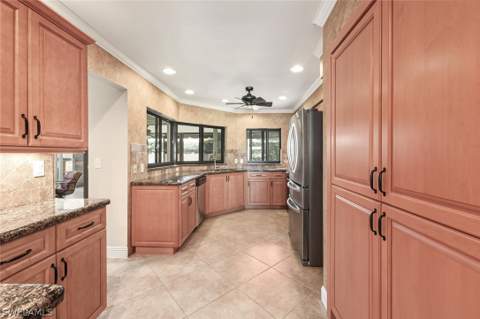 738 Reef Point Cir, Naples FL - photo 13 of 37