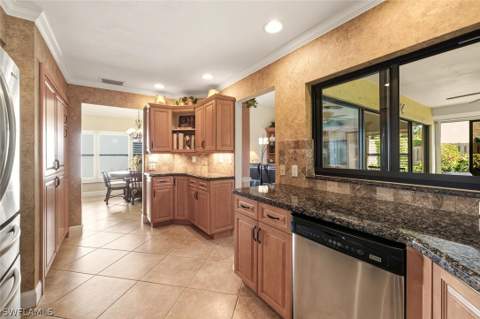 738 Reef Point Cir, Naples FL - photo 14 of 37