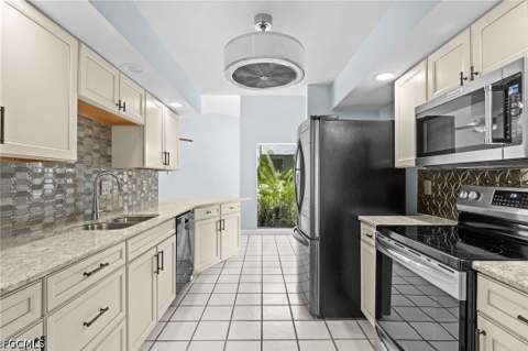7305 Constitution Cir, Fort Myers FL - photo 13 of 47