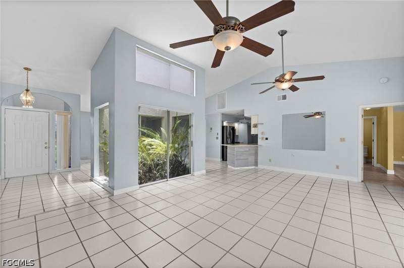 3 bedroom SingleFamilyResidence at 7305 Constitution Cir, San Carlos Park Golf Course Addition, Fort Myers — photo 5