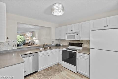 605 Squire Cir 103, Naples FL - photo 11 of 28