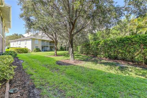 605 Squire Cir 103, Naples FL - photo 19 of 28