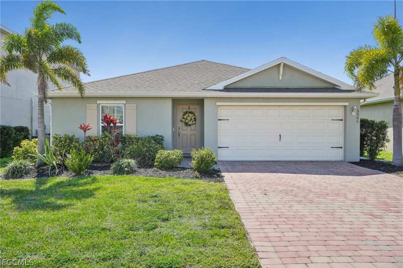 4 bedroom SingleFamilyResidence at 3306 Acapulco Cir, Entrada, Cape Coral — photo 1
