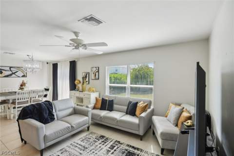 3306 Acapulco Cir, Cape Coral FL - photo 7 of 41