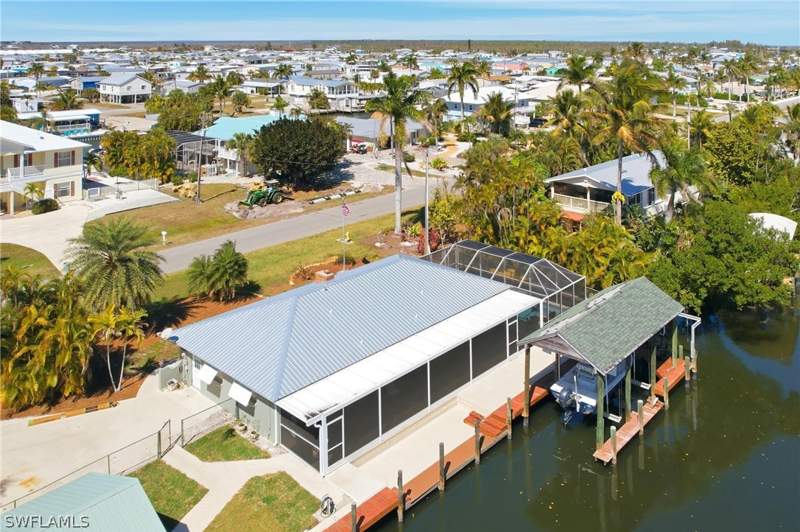 3 bedroom SingleFamilyResidence at 2740 Sanibel BLVD, GULF HAVEN, St James City — photo 2