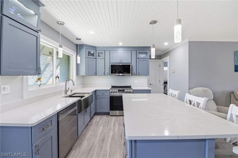 3 bedroom SingleFamilyResidence at 2740 Sanibel BLVD, GULF HAVEN, St James City — photo 4