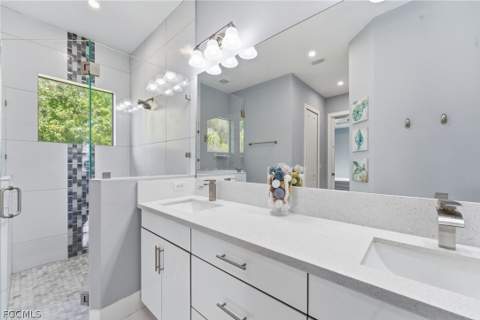 816 Bell Blvd S, Lehigh Acres FL - photo 9 of 32