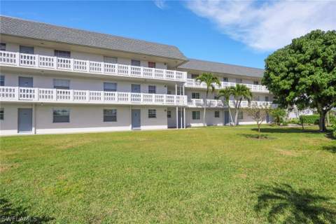 315 Saint Andrews Blvd C5, Naples FL - photo 24 of 40