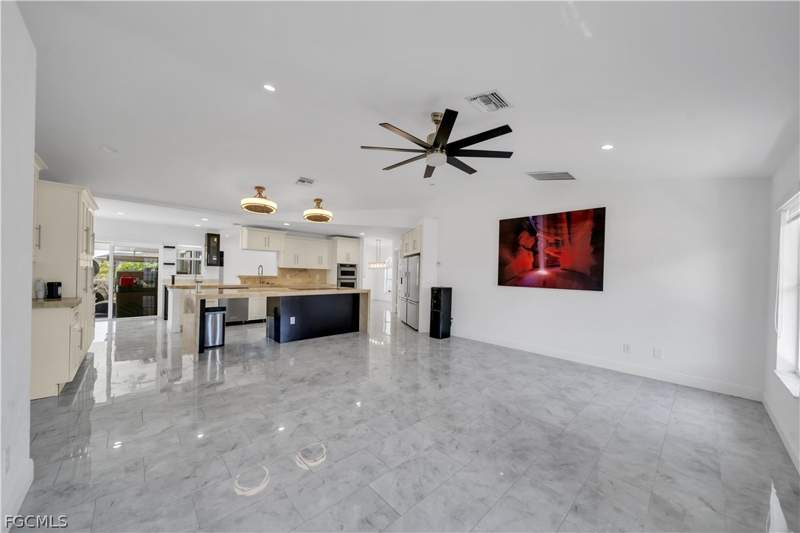 4 bedroom SingleFamilyResidence at 3305 5th St SW, Lehigh Acres, Lehigh Acres — photo 5