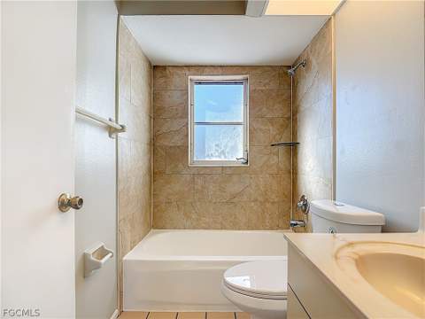 130 SE 7th St, Cape Coral FL - photo 15 of 26