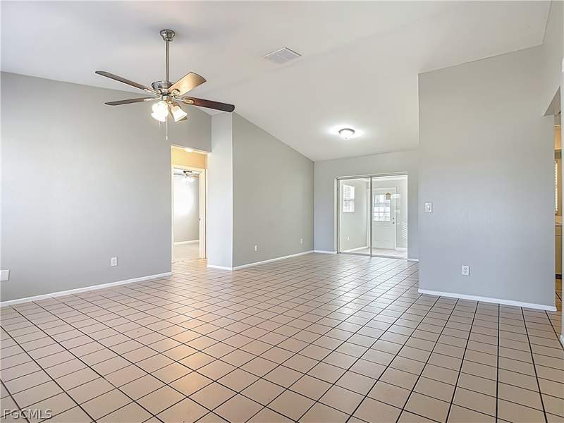 3 bedroom SingleFamilyResidence at 130 SE 7th St, Cape Coral, Cape Coral — photo 3