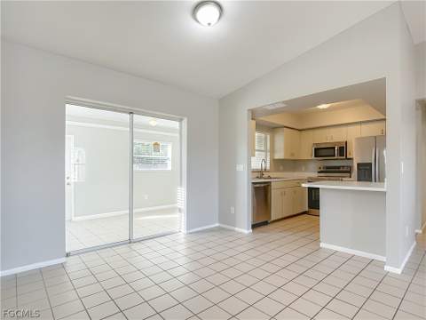 130 SE 7th St, Cape Coral FL - photo 7 of 26