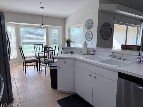 2865 Cypress Trace Cir 203, Naples FL - photo 6 of 25