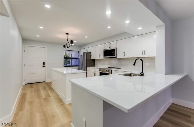 2 bedroom Condominium at 2445 W Gulf Dr 6D, Pointe Santo De Sanibel Condo, Sanibel — photo 5