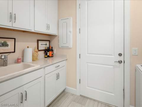 1923 Sierra Ct, Naples FL - photo 17 of 50