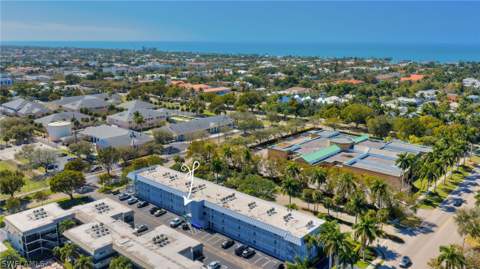 72 7th St S 108, Naples FL - photo 21 of 22