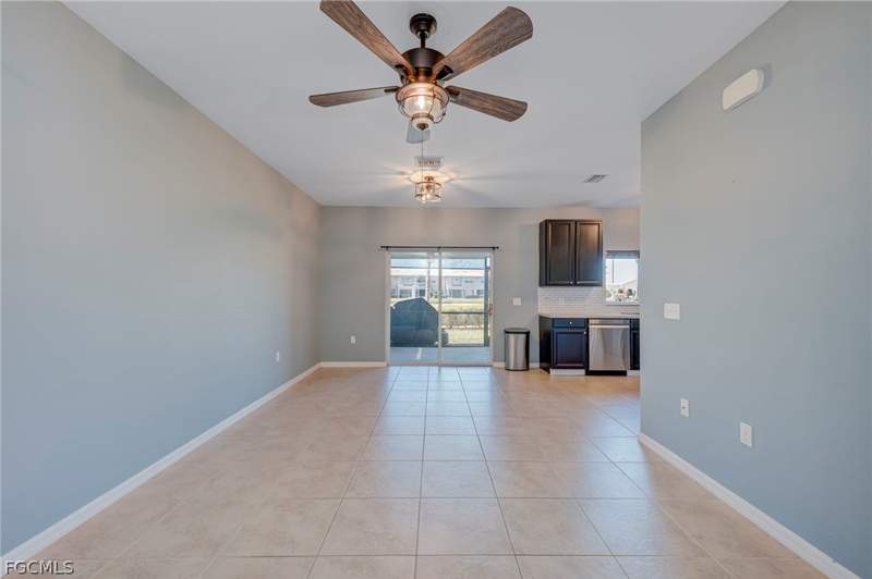 3 bedroom Townhouse at 3935 Cherrybrook Loop, Townhomes Of San Simeon, Fort Myers — photo 3