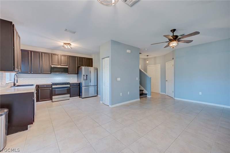 3 bedroom Townhouse at 3935 Cherrybrook Loop, Townhomes Of San Simeon, Fort Myers — photo 5