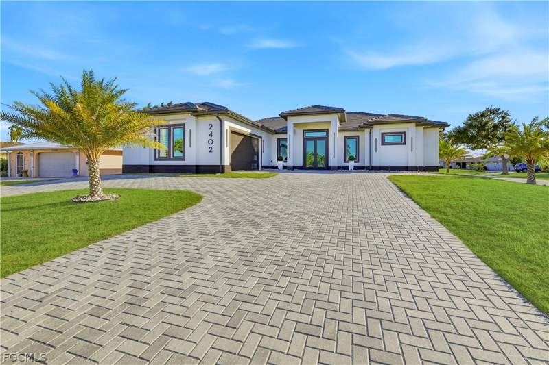 3 bedroom SingleFamilyResidence at 2402 Everest Pkwy, Cape Coral, Cape Coral — photo 5