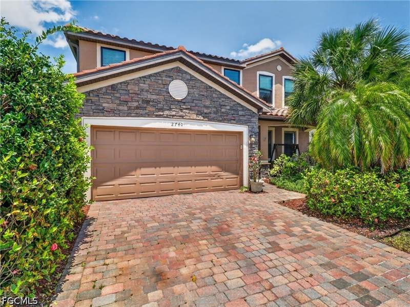 5 bedroom SingleFamilyResidence at 2740 Via Piazza Loop, Promenade West, Fort Myers — photo 2