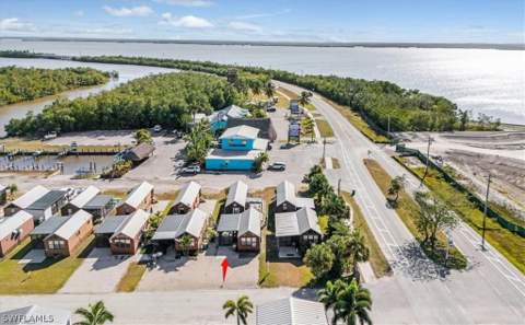 825 Copeland Ave S 20, Everglades City FL - photo 23 of 26