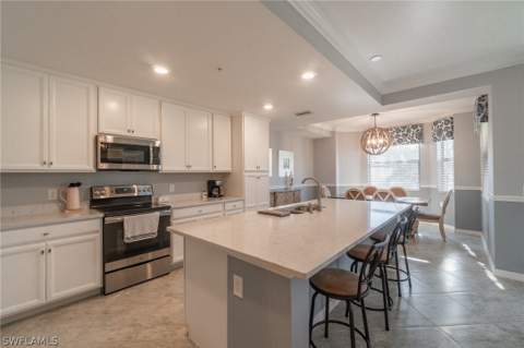 9590 Trevi Ct 5317, Naples FL - photo 10 of 38