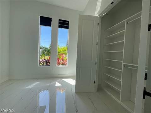 335 SW 31st Pl, Cape Coral FL - photo 7 of 36