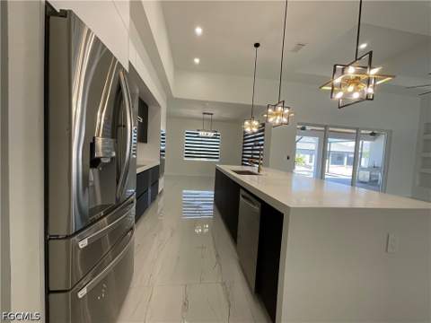 335 SW 31st Pl, Cape Coral FL - photo 9 of 36