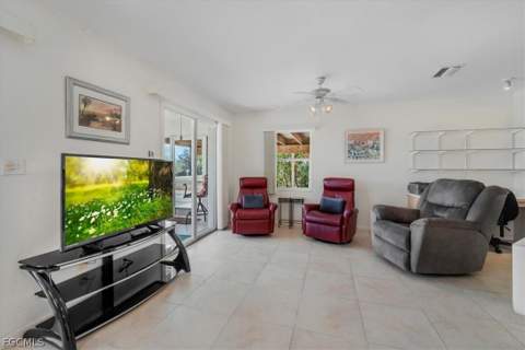 1079 Lock Ln, Moore Haven FL - photo 10 of 48