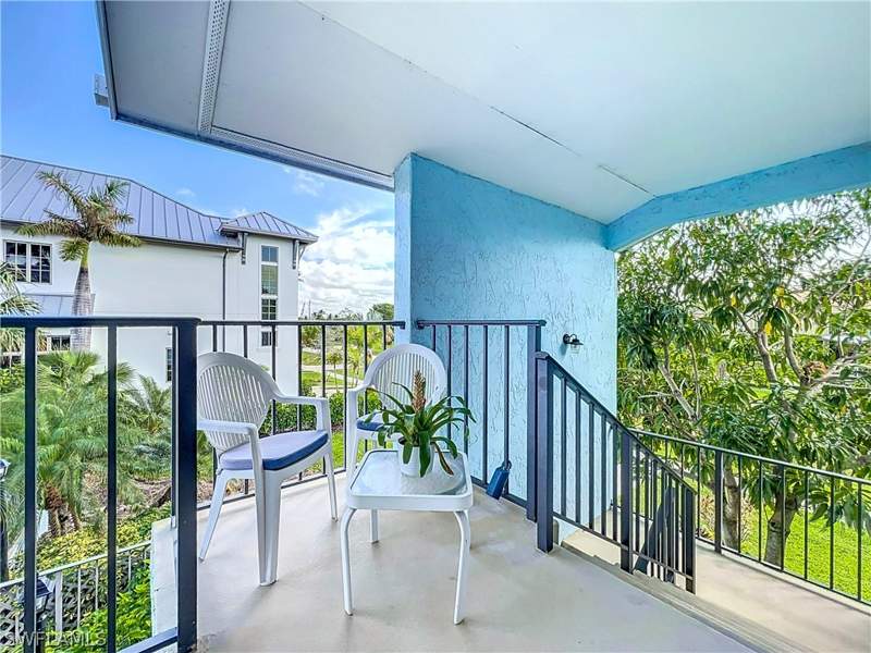 2 bedroom Condominium at 1065 8th St S 203, Tiffany Court, Naples — photo 3