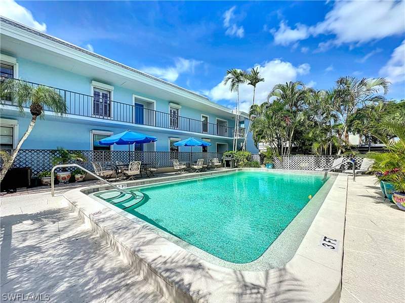 2 bedroom Condominium at 1065 8th St S 203, Tiffany Court, Naples — photo 5