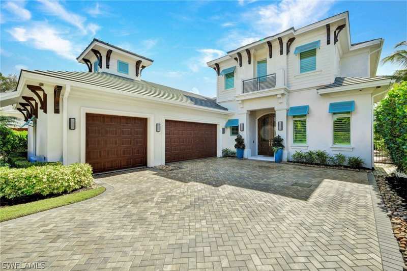 4 bedroom SingleFamilyResidence at 6892 Leeward Way, Windward Isle, Naples — photo 1