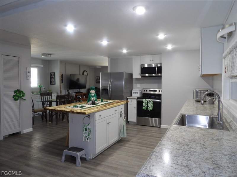 2 bedroom ManufacturedHome at 563 Timber Ln S, Forest Park Mobile Home, North Fort Myers — photo 5