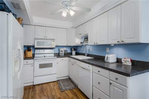 1514 Mainsail Dr 4, Naples FL - photo 13 of 39