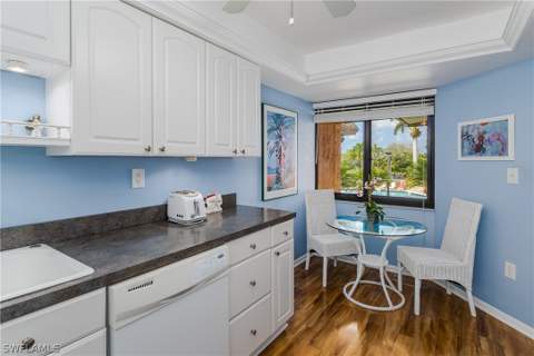 1514 Mainsail Dr 4, Naples FL - photo 14 of 39