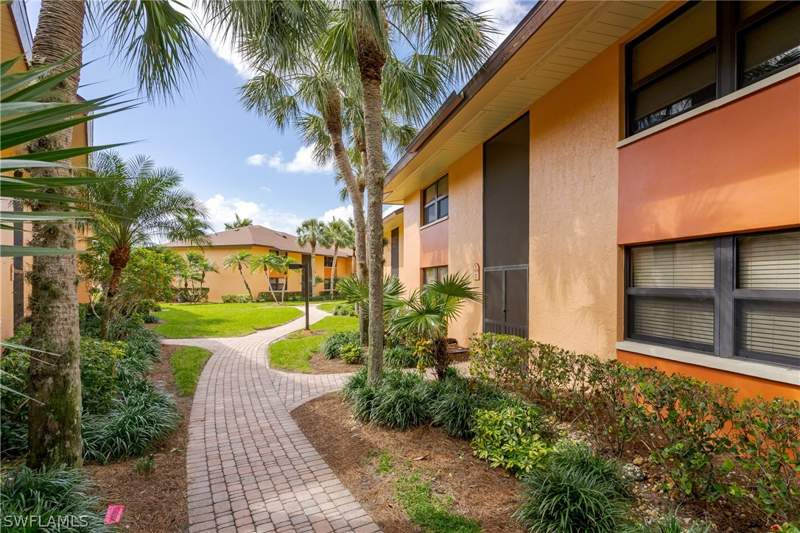 2 bedroom Condominium at 1514 Mainsail Dr 4, Tropic Schooner Apts, Naples — photo 2
